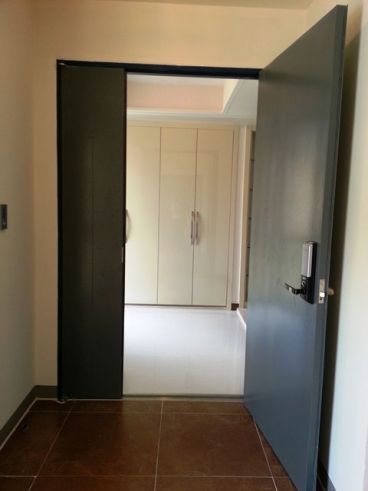 "3 Bedroom Elegant Condo Unit For Rent in Clark, Pampanga @80K"03