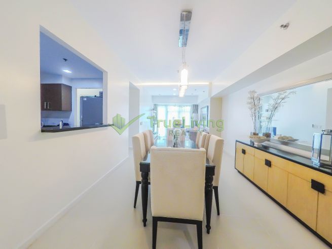 Beautiful Fully Furnished 3BR Unit in Red Oak Two Serendra04