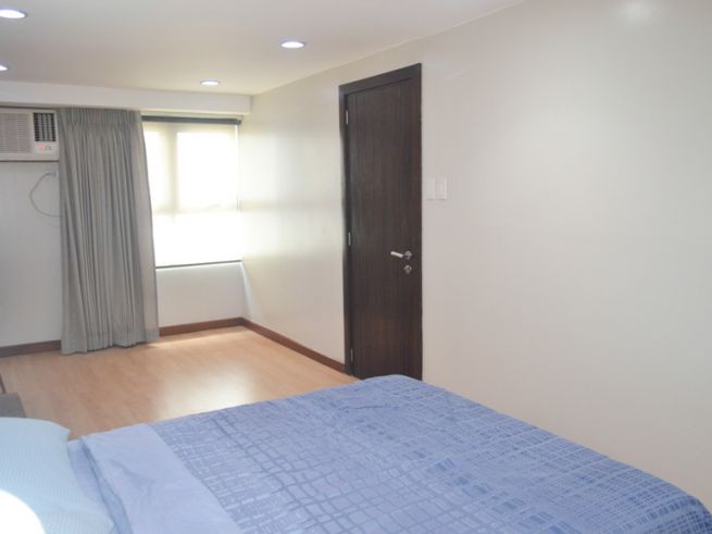 2 Bedrooms in The Fort Residences BGC Taguig unit code:TFR5703