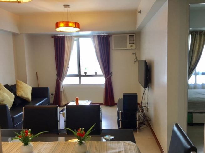 Minimalist Two bedroom for lease in The Columns Legaspi Village03