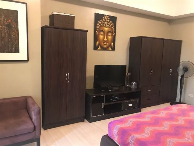 Studio 36 sqm at Paseo Park View Salcedo Village Makati03
