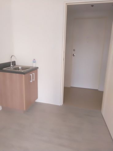 Studio type unit facing Tagaytay03