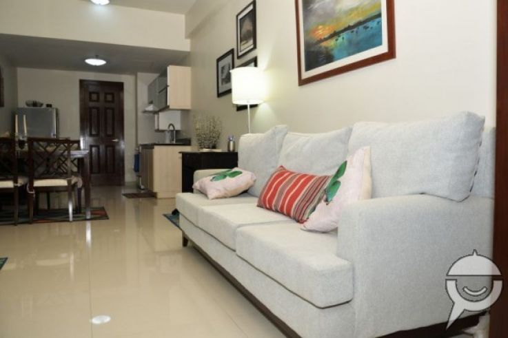 1-Bedroom spacious unit near Ayala Mall for rent03