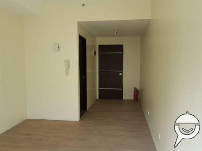 2nd Floor SOHO unit for rent / lease03