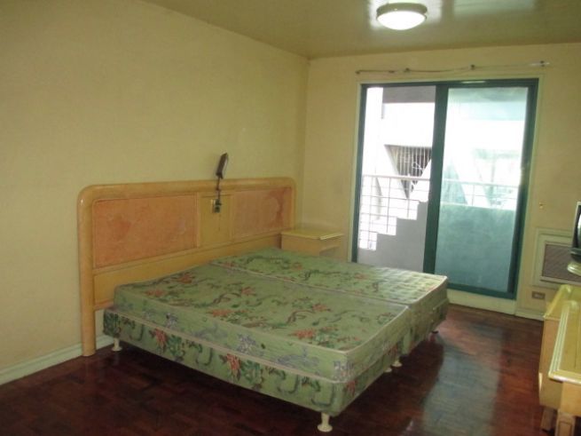 "Studio for Rent in Makati, Rockwell, Millennium Plaza. Eddie Co"04