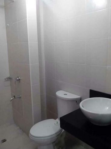 Studio  type Ready  for Occupancy  in Boni Mandaluyong near Makati and05