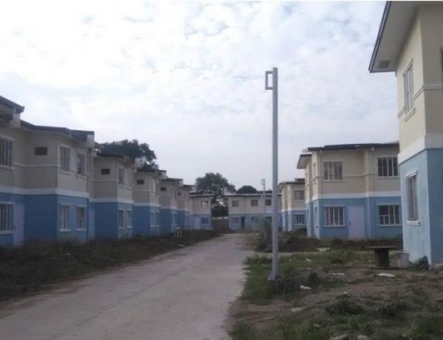 Affordable Ready For Occupancy Townhouse Unit near Metro Manila - Mont05