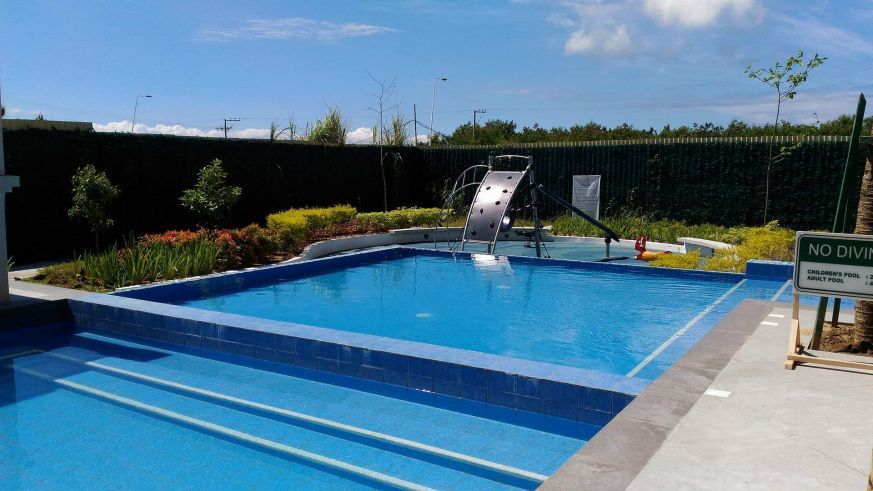 "Studio unit for ASSUME or RENT (unfurnished) in SRP, Cebu City"05
