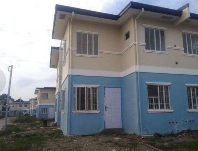 Affordable Ready For Occupancy Townhouse Unit near Metro Manila - Mont07
