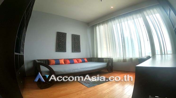 The Empire Place Condominium  3 Bedroom For Rent BTS Chong Nonsi - BRT03
