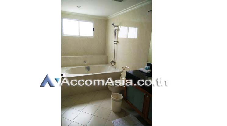 Fully Furnished Suites Apartment  2 Bedroom For Rent BTS Nana - MRT Su04