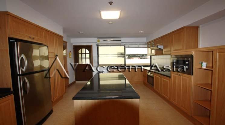 High quality of living Apartment  4 Bedroom For Rent BTS Phrom Phong i05