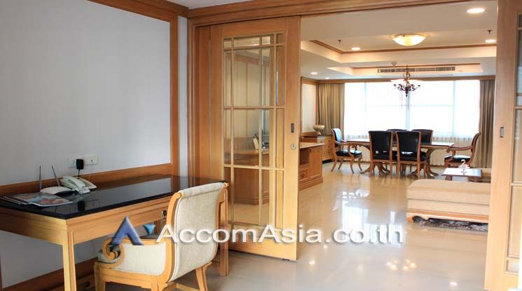 The Bangkoks luxury residence Apartment  3 Bedroom For Rent BTS Phrom05