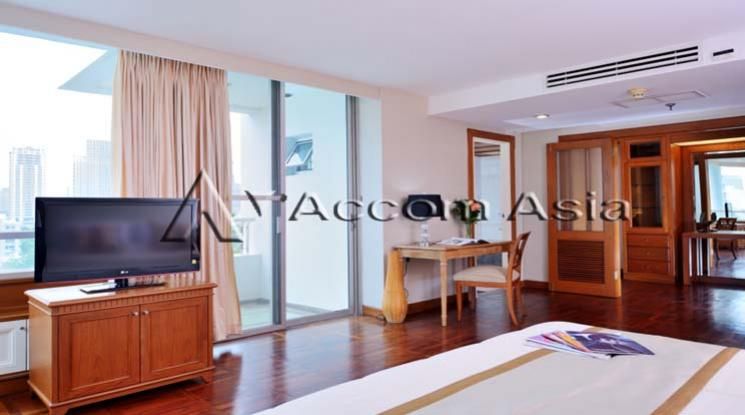 Thai Colonial Style Apartment  2 Bedroom For Rent BTS Chong Nonsi in S05
