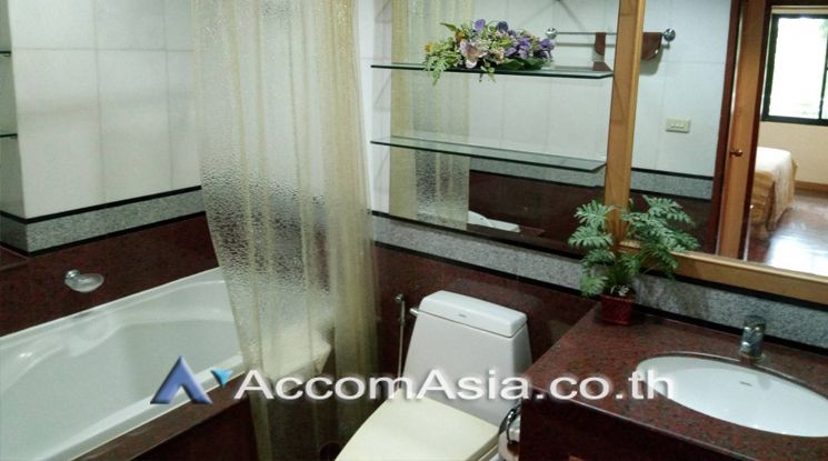 Supreme Ville Condominium  1 Bedroom For Rent MRT Khlong Toei in Yen A05