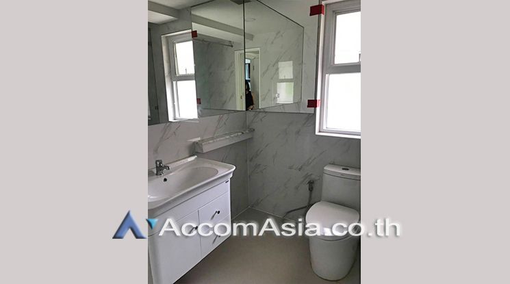 Baan Suan Petch Condominium  2 Bedroom For Rent BTS Phrom Phong in Suk03