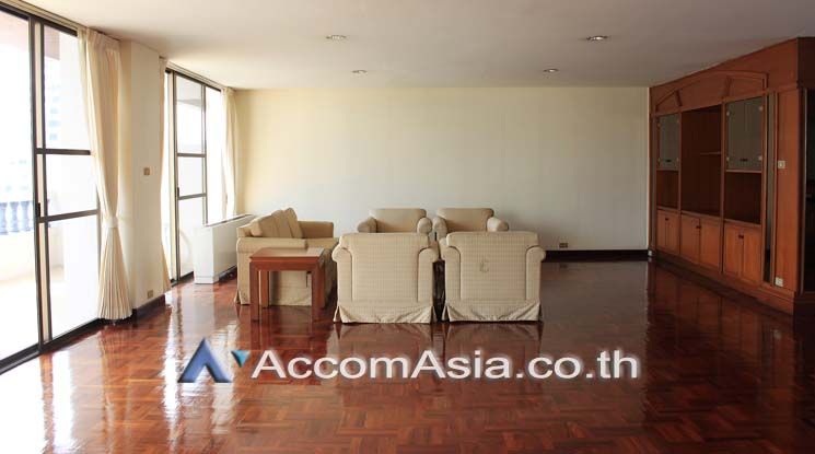 Spacious space with a cozy balcony Apartment  3 Bedroom For Rent BTS A01