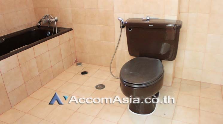 Spacious space with a cozy balcony Apartment  3 Bedroom For Rent BTS A03