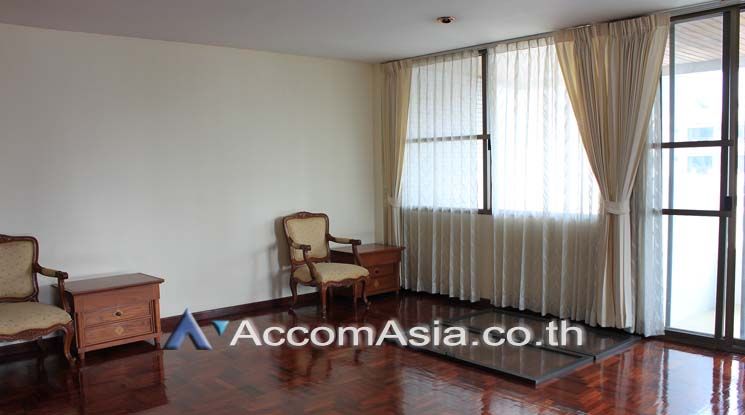Spacious space with a cozy balcony Apartment  3 Bedroom For Rent BTS A04