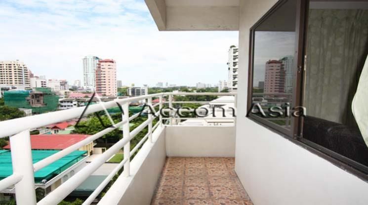 Saranjai mansion Condominium  1 Bedroom For Rent BTS Nana in Sukhumvit05