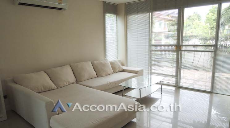 Villa Arcadia House  3+1 Bedroom For Rent  in Srinakarin - Teparak Ban04