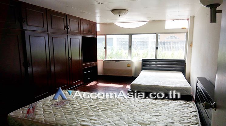 Townhouse  4 Bedroom For Rent BTS Phrom Phong in Sukhumvit Bangkok03
