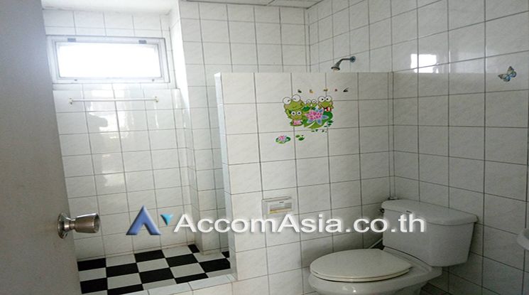 Townhouse  4 Bedroom For Rent BTS Phrom Phong in Sukhumvit Bangkok06