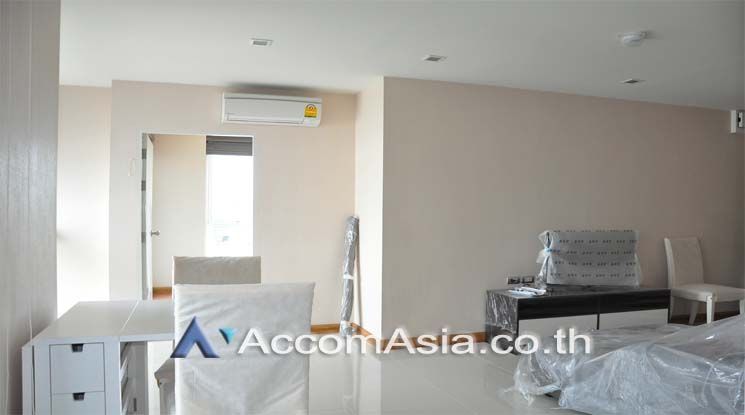 Tree Condo Ekamai Condominium  2 Bedroom For Rent BTS Ekkamai in Sukhu05