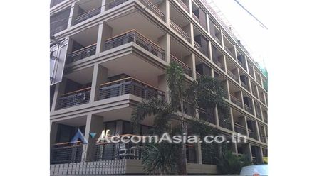 A sleek style residence with homely feel Apartment  2 Bedroom For Rent02