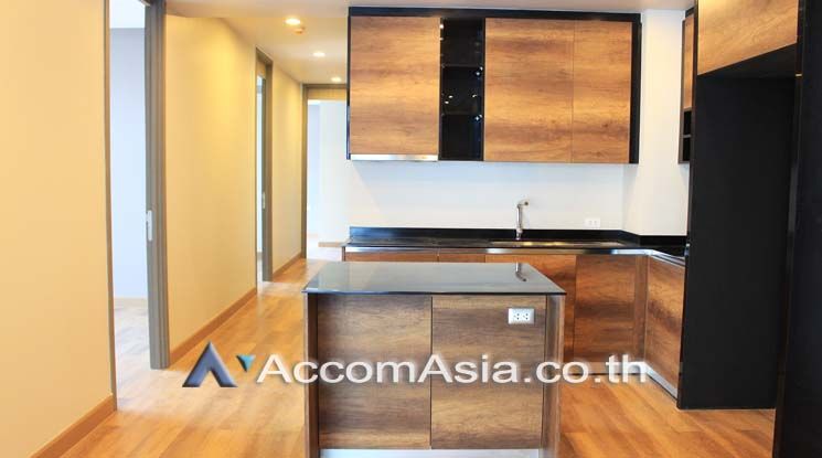 Perfect Living In Bangkok Apartment  3 Bedroom For Rent BTS Phrom Phon01