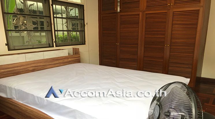 Townhouse  3 Bedroom For Rent BTS Ekkamai in Sukhumvit Bangkok03