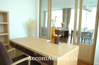 Kids Friendly Speac Apartment  2 Bedroom For Rent BTS Phrom Phong in S05