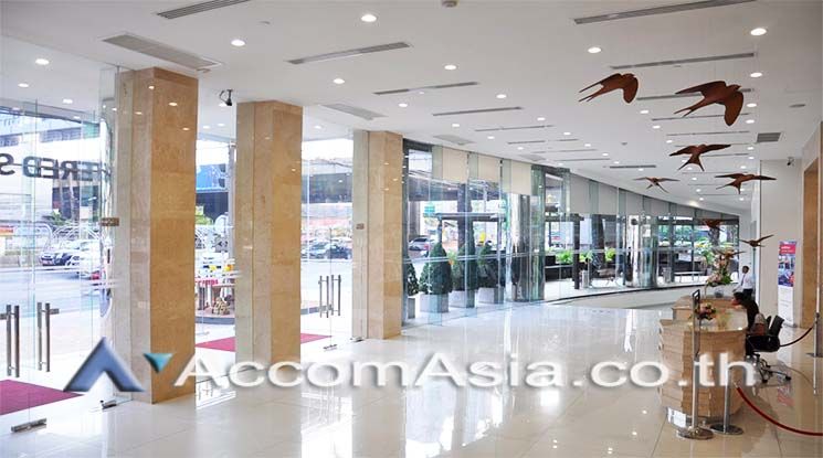 Chartered Square Building Office space For Rent BTS Surasak in NorthSa06