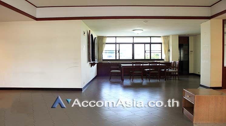 peaceful and greenery Apartment  3 Bedroom For Rent BTS Phrom Phong in04