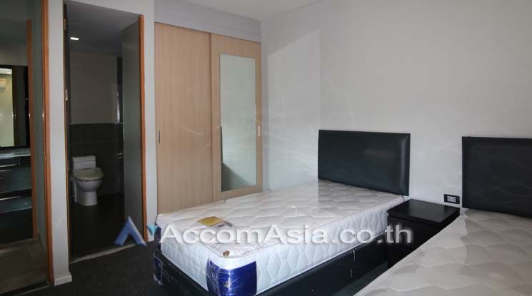 Modern Interiors Apartment  2 Bedroom For Rent BTS Thong Lo in Sukhumv03