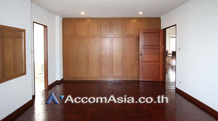 Penthouse | Greenery Space In Bangkok Apartment  3 Bedroom For Rent BT03