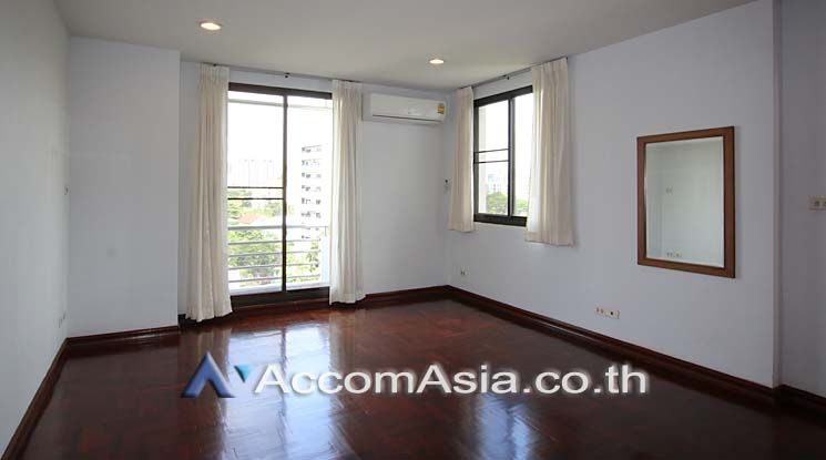 Penthouse | Greenery Space In Bangkok Apartment  3 Bedroom For Rent BT06