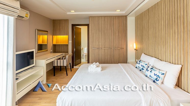 Superbly Balanced Combination Condominium  2 Bedroom For Rent BTS Thon04