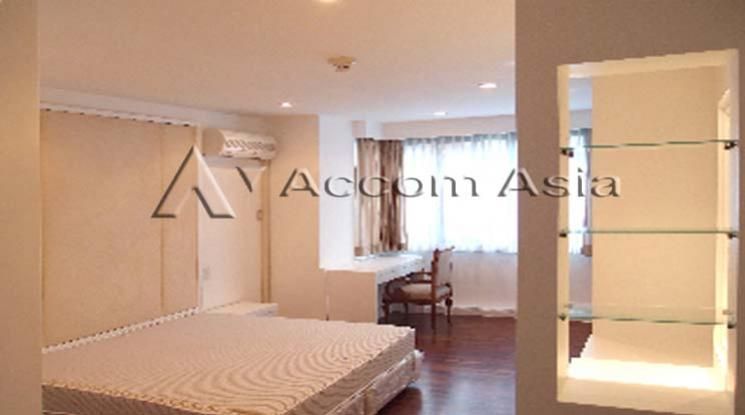 Easily walk to Rajadamri BTS. Apartment  2 Bedroom For Rent BTS Ratcha03