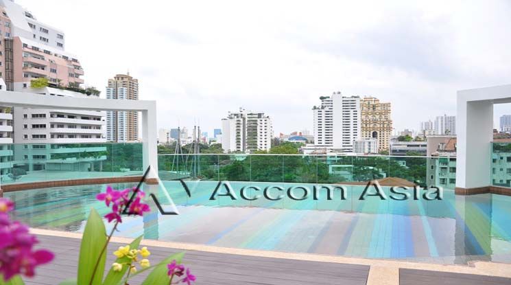 The contemporary lifestyle Condominium  2 Bedroom For Rent BTS Phrom P03