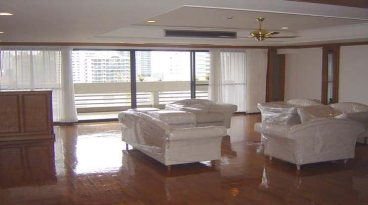 Great Facilities Apartment  3 Bedroom For Rent BTS Asok - MRT Sukhumvi03