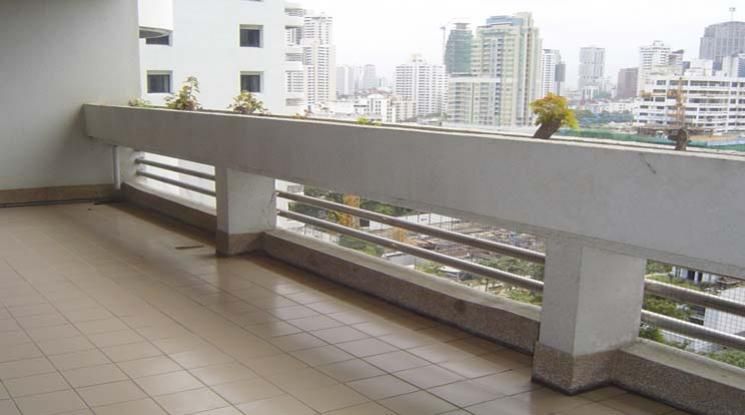 Great Facilities Apartment  3 Bedroom For Rent BTS Asok - MRT Sukhumvi05