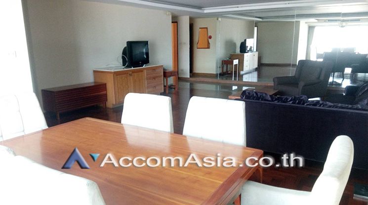 Low rise Building Apartment  3 Bedroom For Rent MRT Lumphini in Sathor01