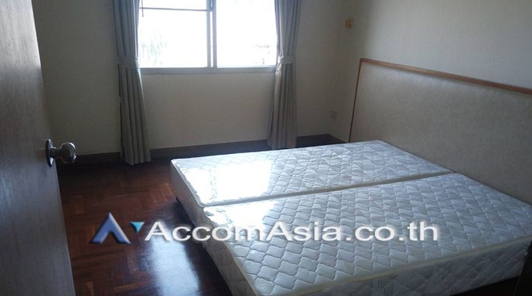 Low rise Building Apartment  3 Bedroom For Rent MRT Lumphini in Sathor04