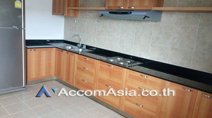 Low rise Building Apartment  3 Bedroom For Rent MRT Lumphini in Sathor05