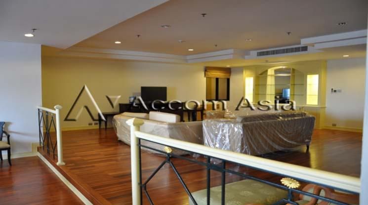 Serene environment Apartment  3+1 Bedroom For Rent BTS Thong Lo in Suk05