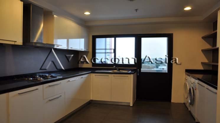 Serene environment Apartment  3+1 Bedroom For Rent BTS Thong Lo in Suk06