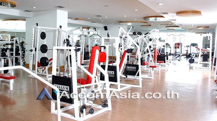 The Conveniented Located Residence Apartment  2 Bedroom For Rent BTS P05