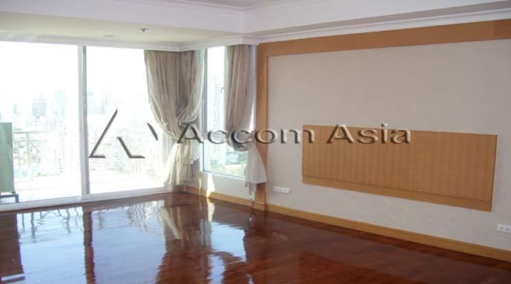 Kids Friendly Speac Apartment  4 Bedroom For Rent  in Sukhumvit Bangko04