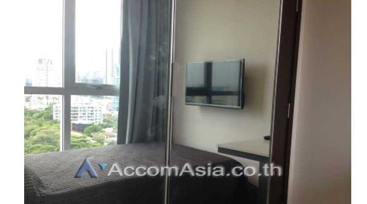 Rhythm Sathorn Condominium  2 Bedroom For Rent BTS Saphan Taksin in Sa06